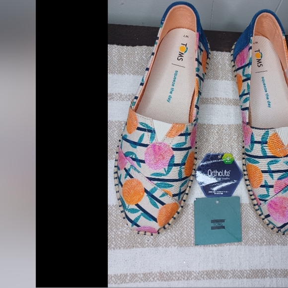 Toms Women's Vibrant Fruit Espadrilles - Picture 8 of 9